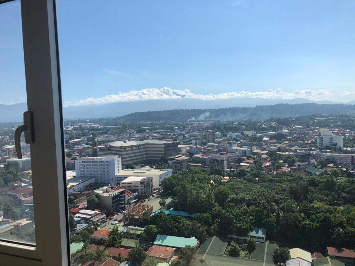 Ferienwohnung Avida Towers Davao Stadt Exterior foto